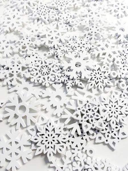 großer Schneeflocken- Mix weiß